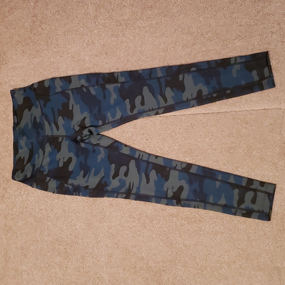 New Balance Women's Camo Print Leggings
